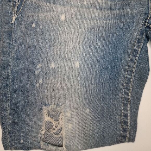 Aesthetic WallFlower Low Rise Distressed Denim Capris 5 Broken In Ripped bleach - Picture 2 of 8